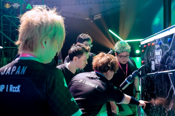 使得他的每 使得他的每