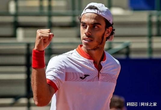 比肩传奇 比肩传奇