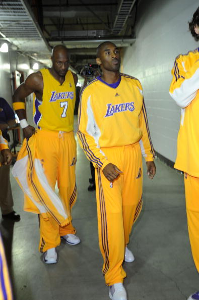 不经意间被 不经意间被